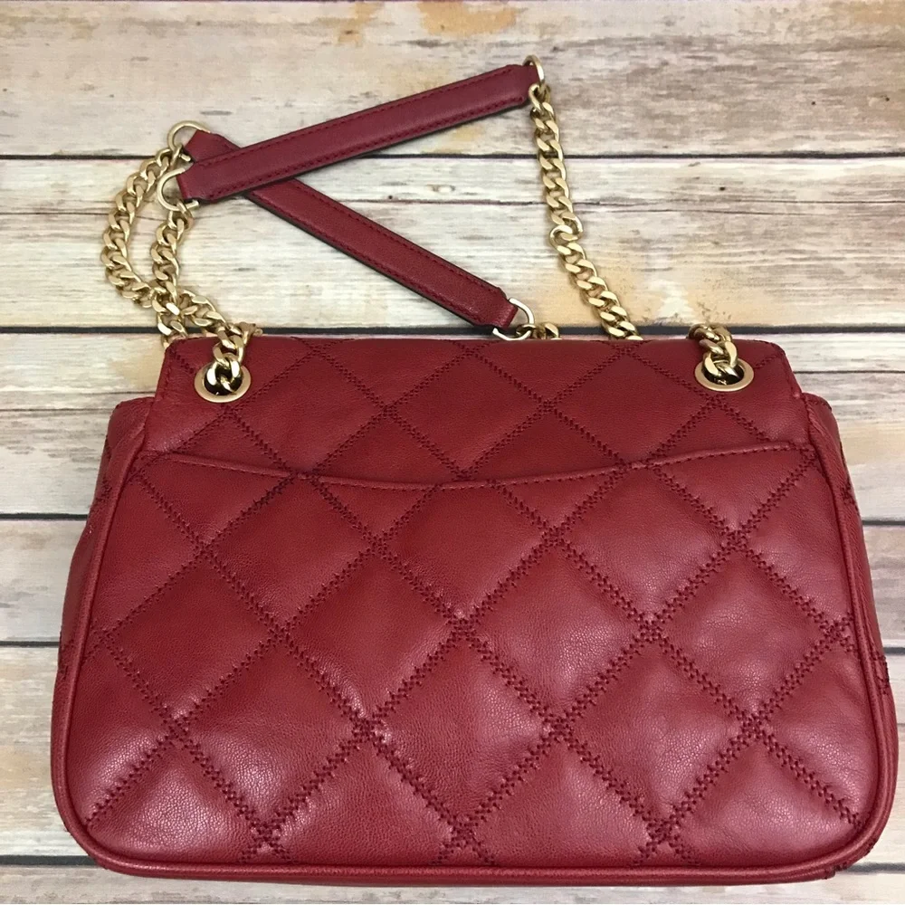 Tory Burch Red Willa Quilted Shoulder Bag Crossbody Purse  with Gold Chain Strap - Picture 4 of 5